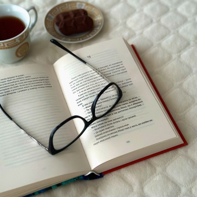 Відкрийте завісу таємниць з "Востаннє, коли я збрехала" – трилером, що не відпускає до останнього слова