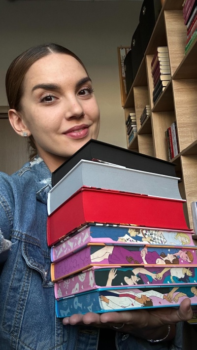 Новинки книжкового світу: відкрийте для себе захоплюючі історії та отримайте знижки! Новинки книжкового світу: відкрийте для себе захоплюючі історії та отримайте знижки!