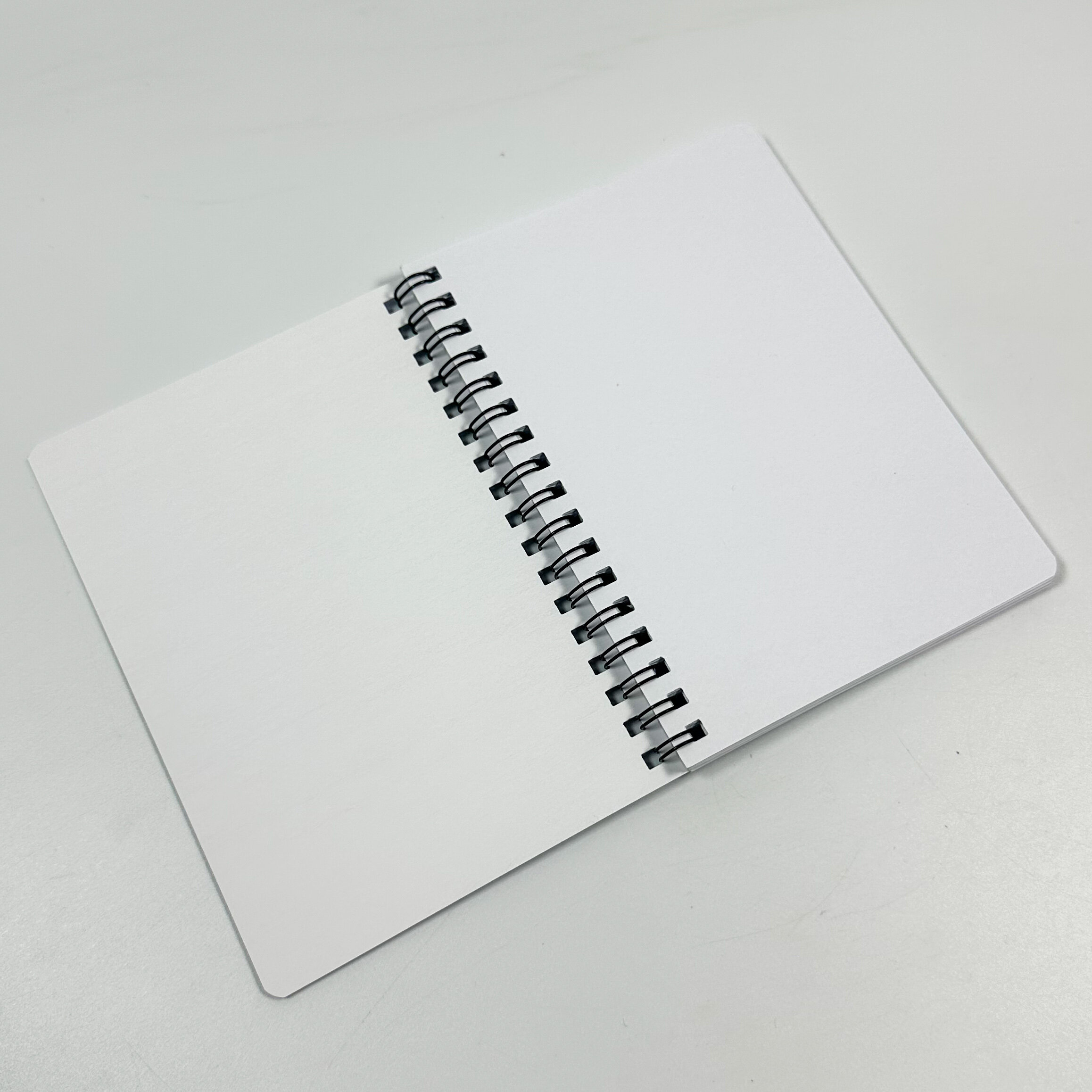 Блокнот Ridmi на пружині (A6). . 