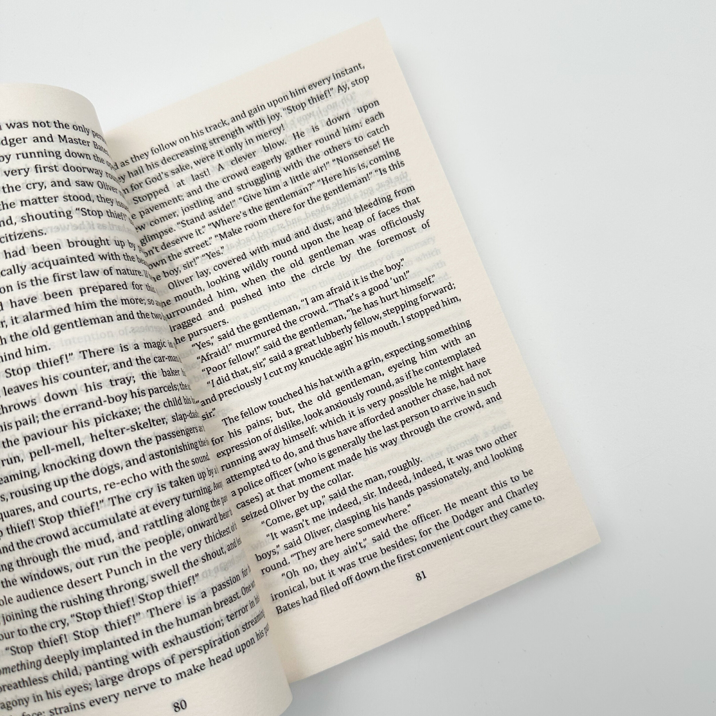 Oliver Twist. Автор — Чарлз Діккенс. 