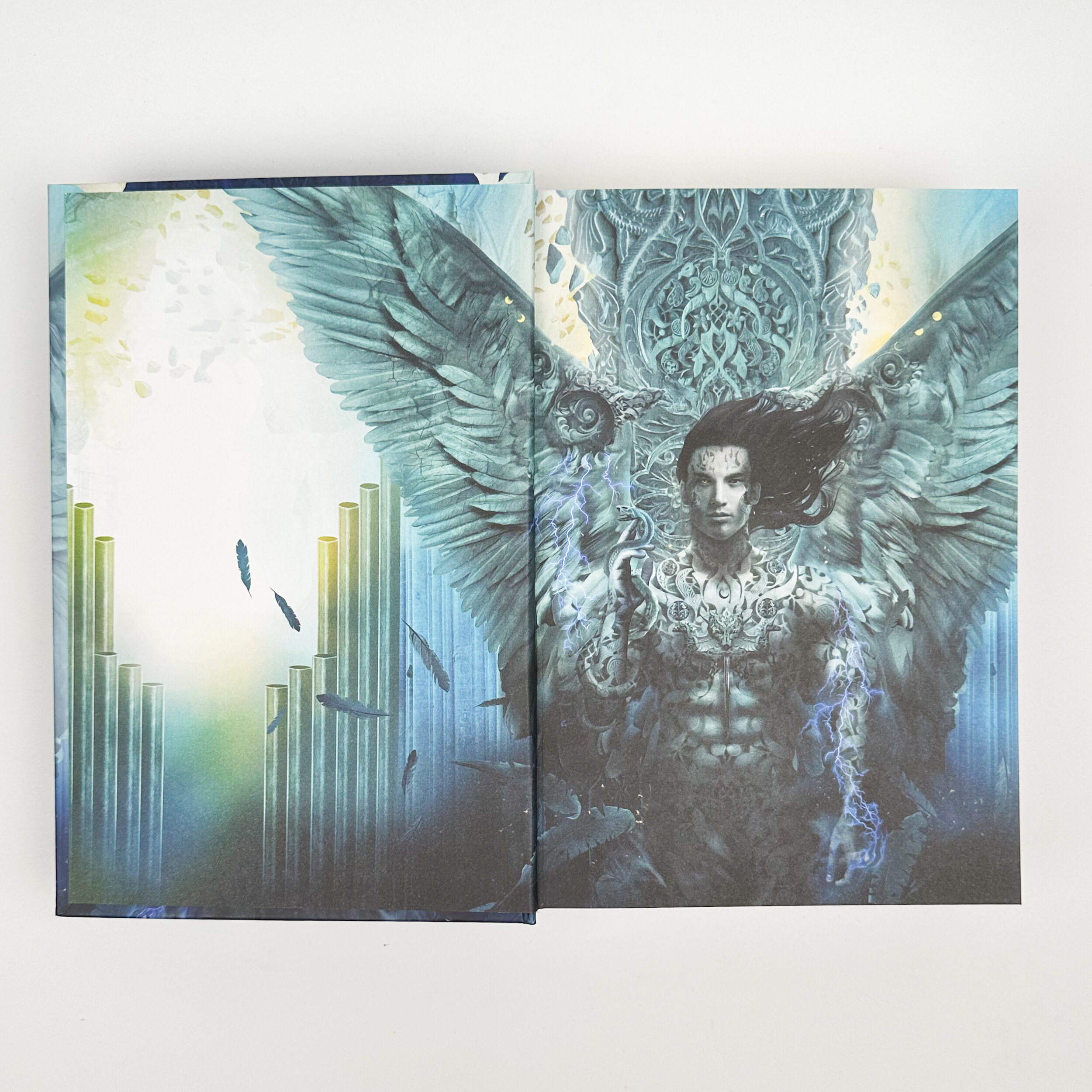 Дім Неба і Подиху. Місто Півмісяця. Книга 2. Автор — Сара Джанет Маас. 